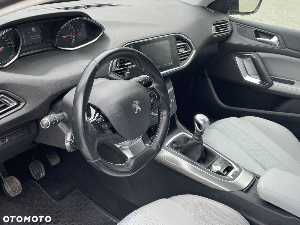 Peugeot 308 1.2 PureTech Active S&S - 5