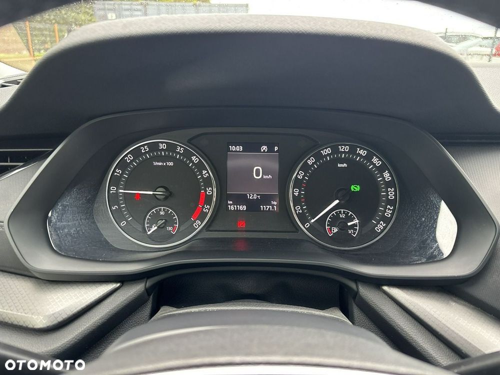 Skoda Octavia 2.0 TDI Ambition DSG - 23