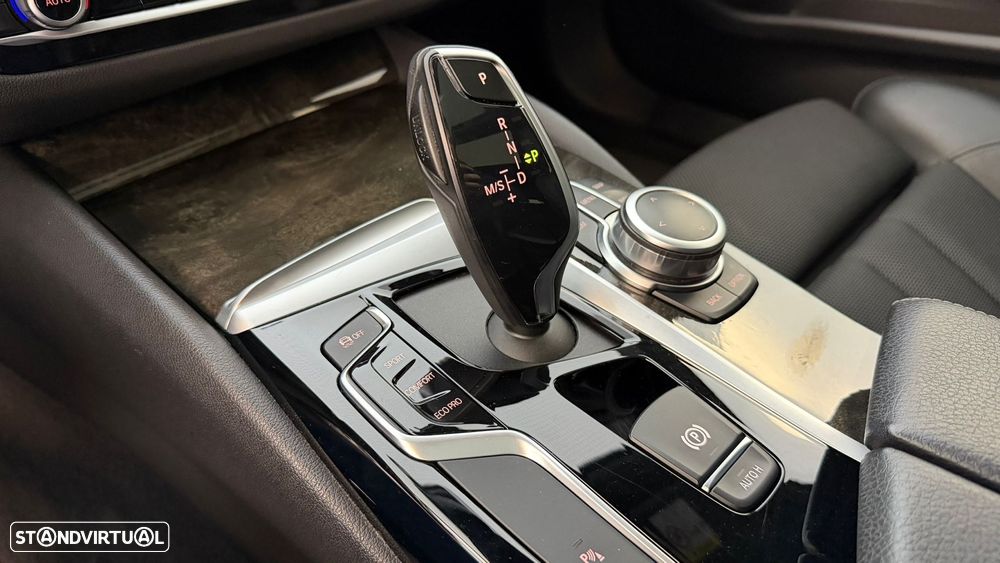 BMW 520 d Pack M Auto - 19