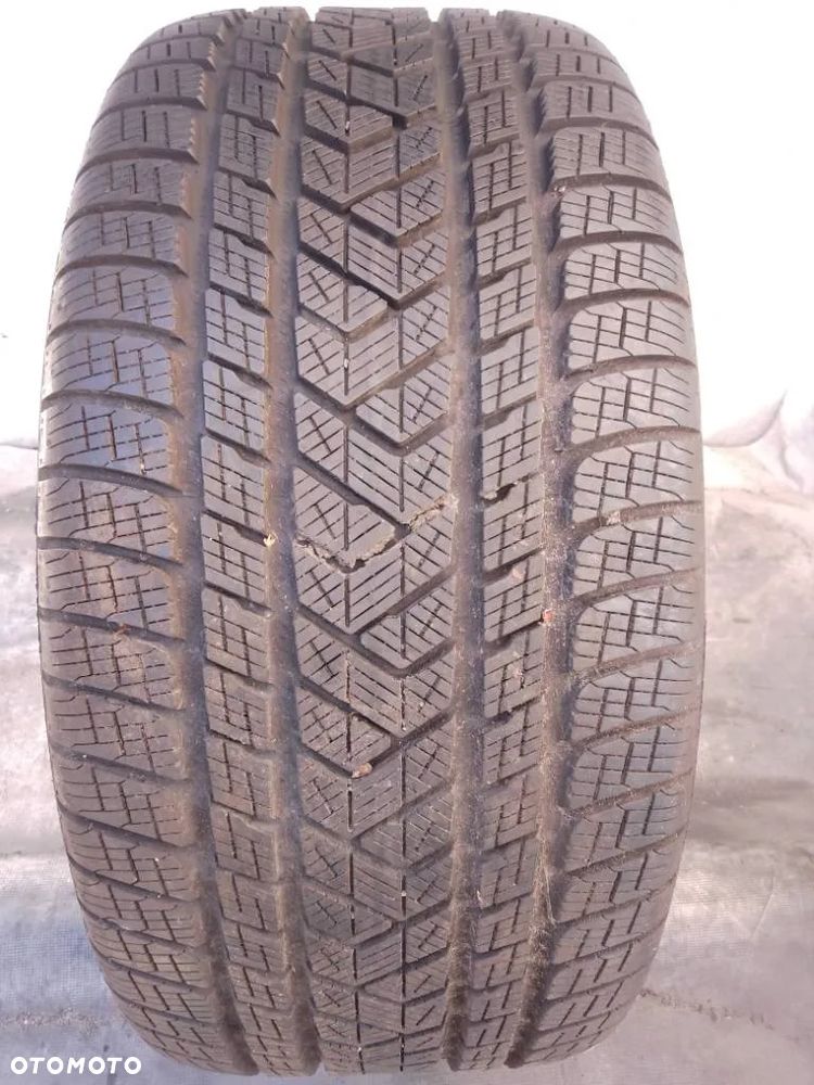 Pirelli Scorpion Winter 295/40 R21 111V 2022 7.5-8mm - 1