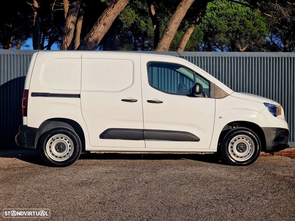 Opel Combo 1.5 Cdti 100cv enjoy (IVA DEDUTÍVEL) - 4