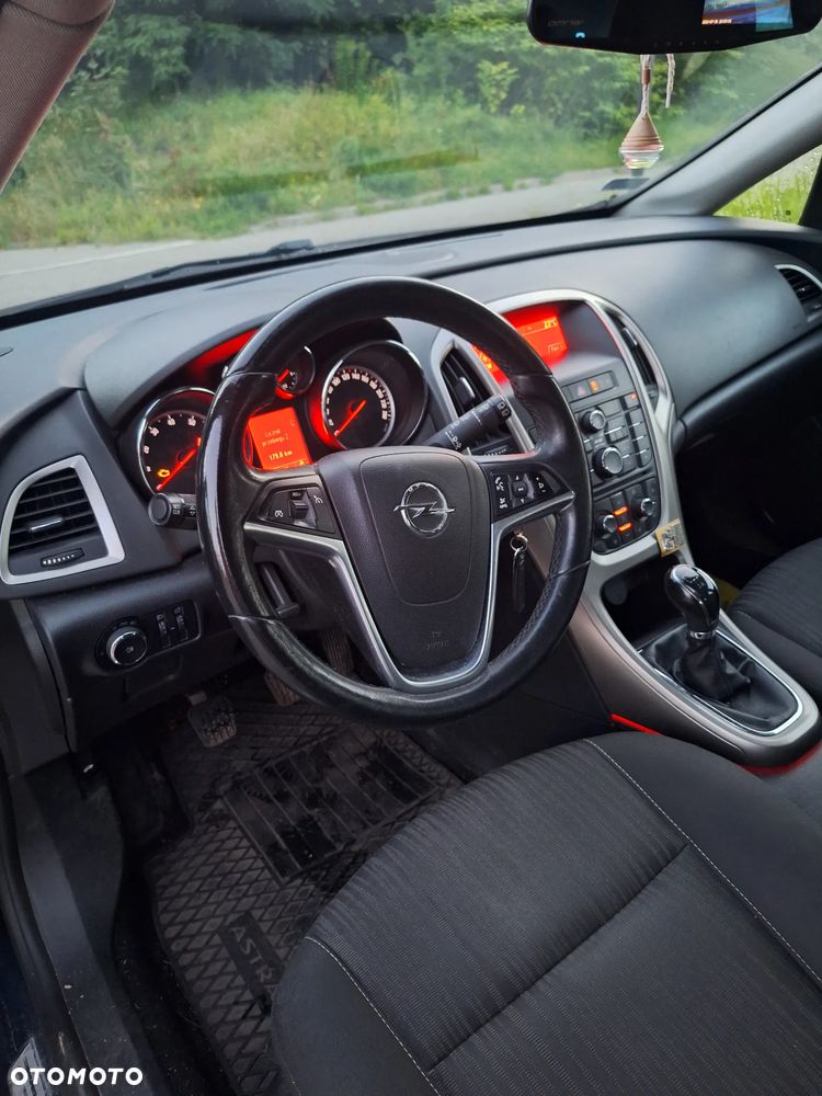 Opel Astra 1.4 Cosmo - 6