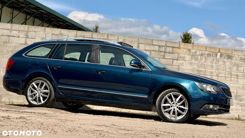 Skoda Superb 2.0 TDI DSG Exclusive - 19
