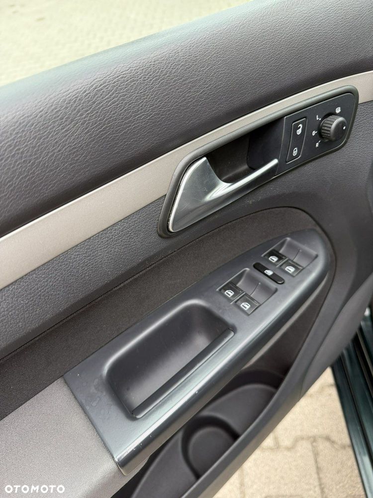 Volkswagen Touran - 8