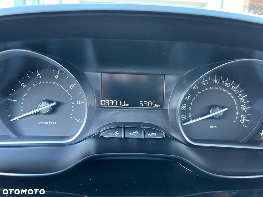 Peugeot 208 PureTech 82 Stop & Start Signature - 8