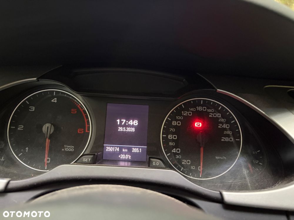 Audi A4 Avant 2.0 TDI Quattro - 9