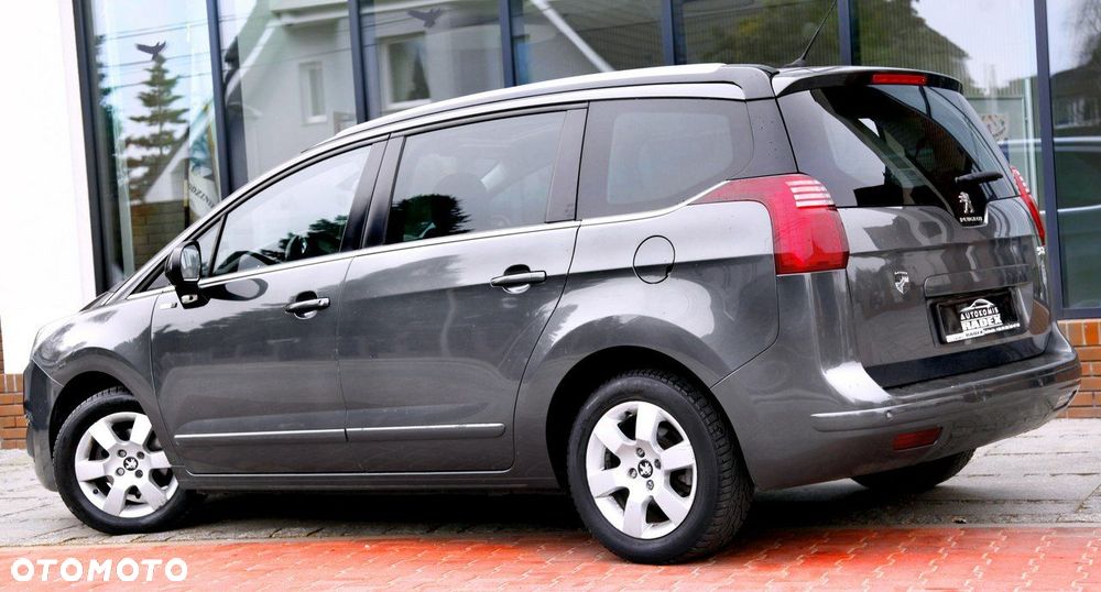 Peugeot 5008 - 8