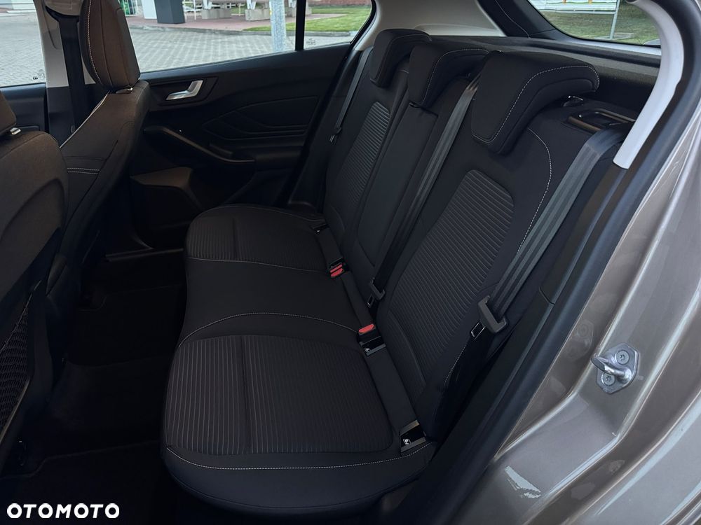 Ford Focus 1.0 EcoBoost Titanium Business - 23
