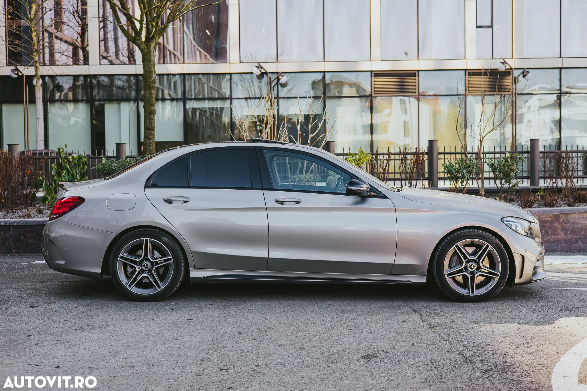 Mercedes-Benz C 300 9G-TRONIC AMG Line - 12