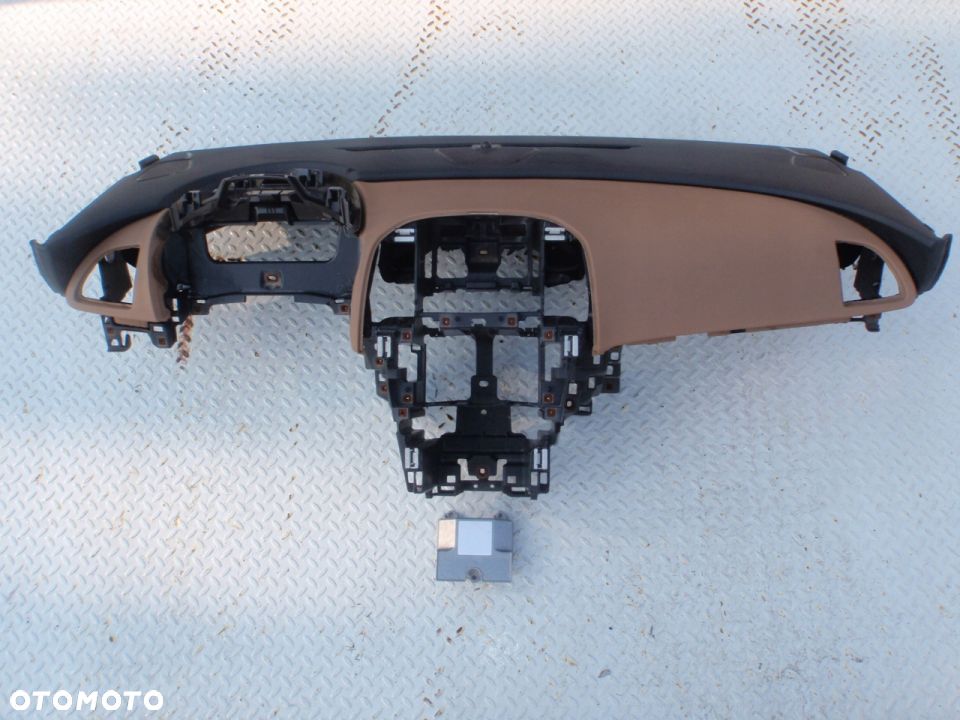 OPEL ASTRA J 4 IV DESKA KONSOLA KOKPIT PULPIT PÓŁKA PARAPET AIRBAG FOTELA szycie PODUSZKI BRĄZOWA !! - 3