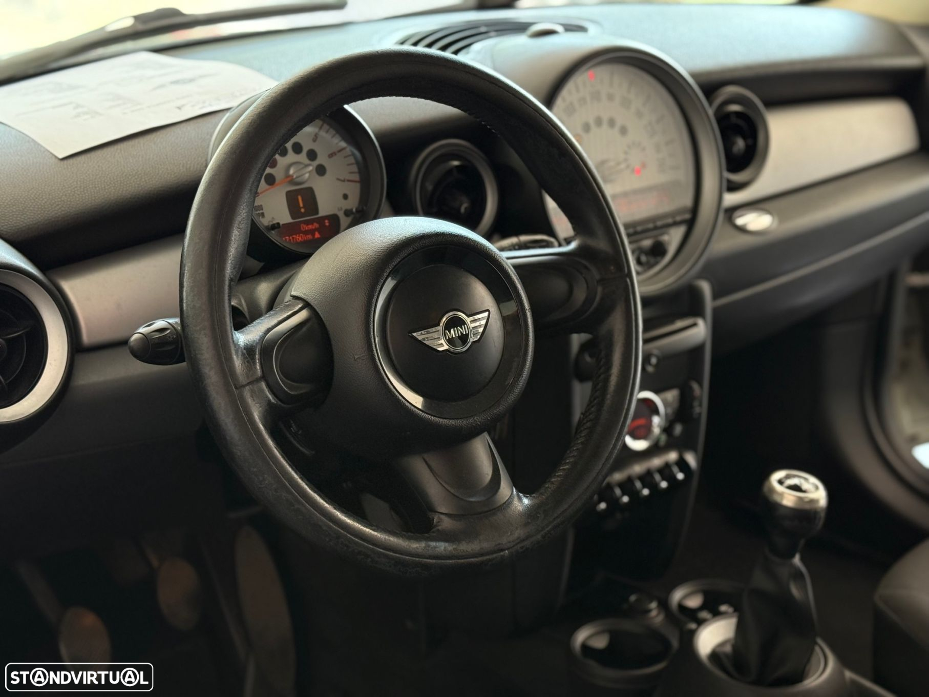 MINI 3 Portas One D - 10