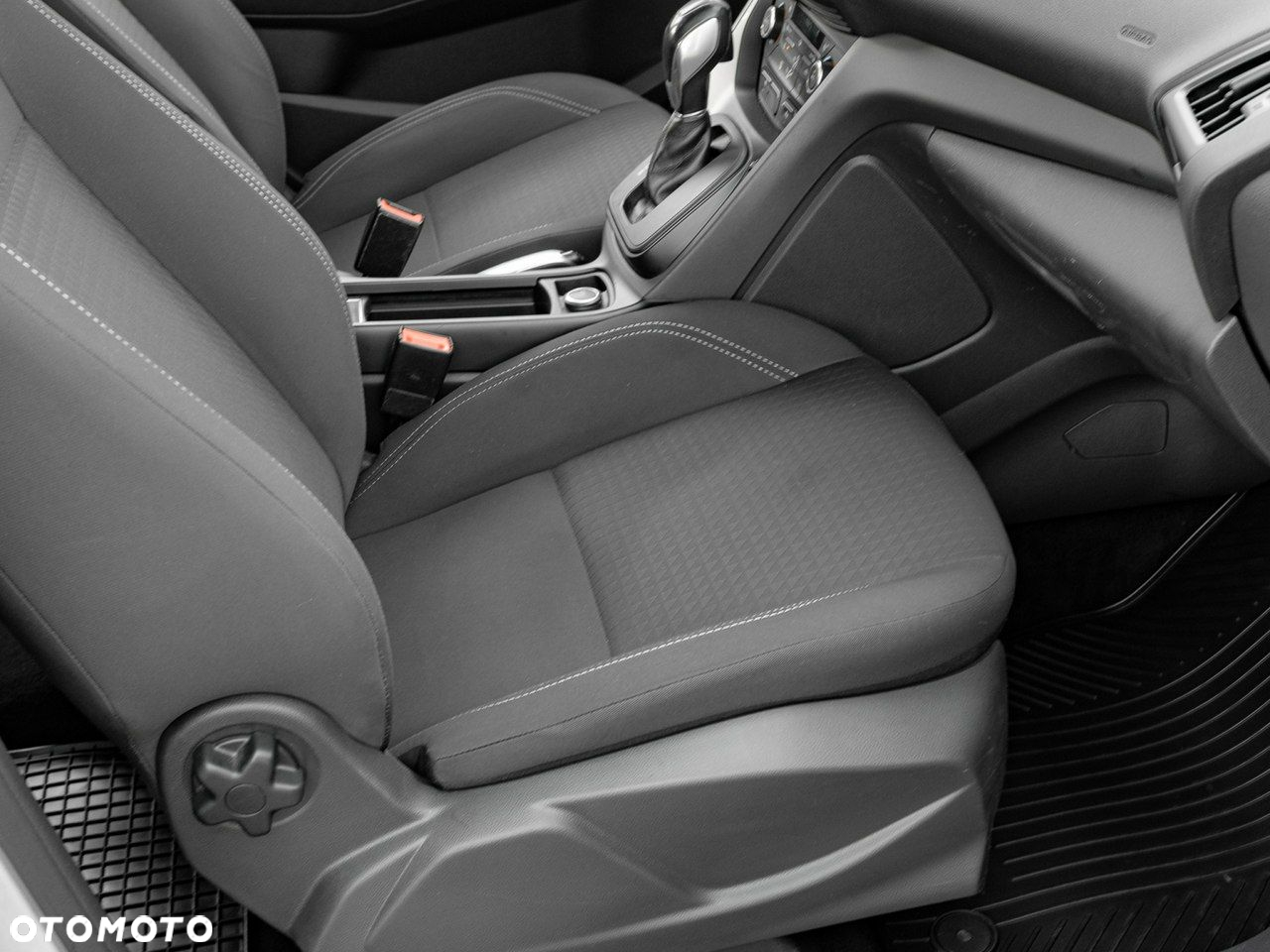 Ford C-MAX - 30