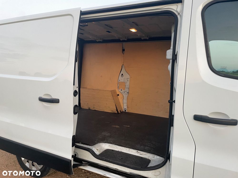 Nissan NV 300 - 7