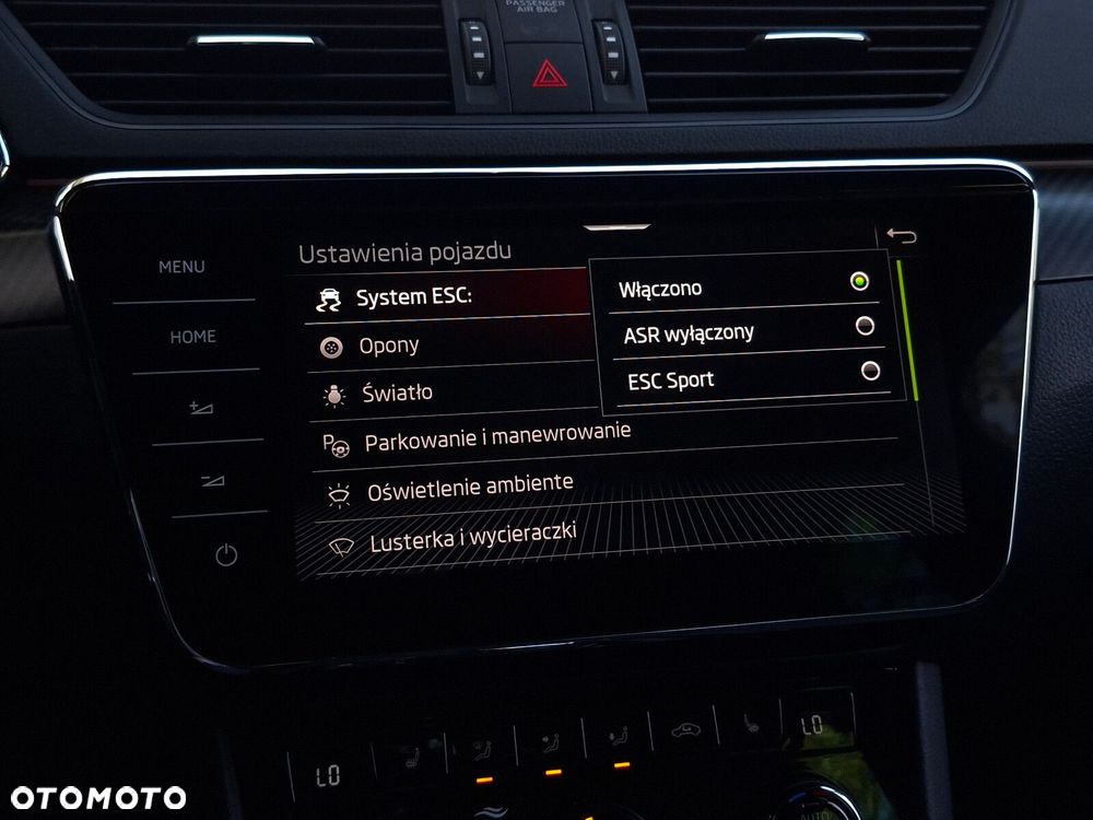 Skoda Superb 2.0 TDI SCR Sportline DSG - 27