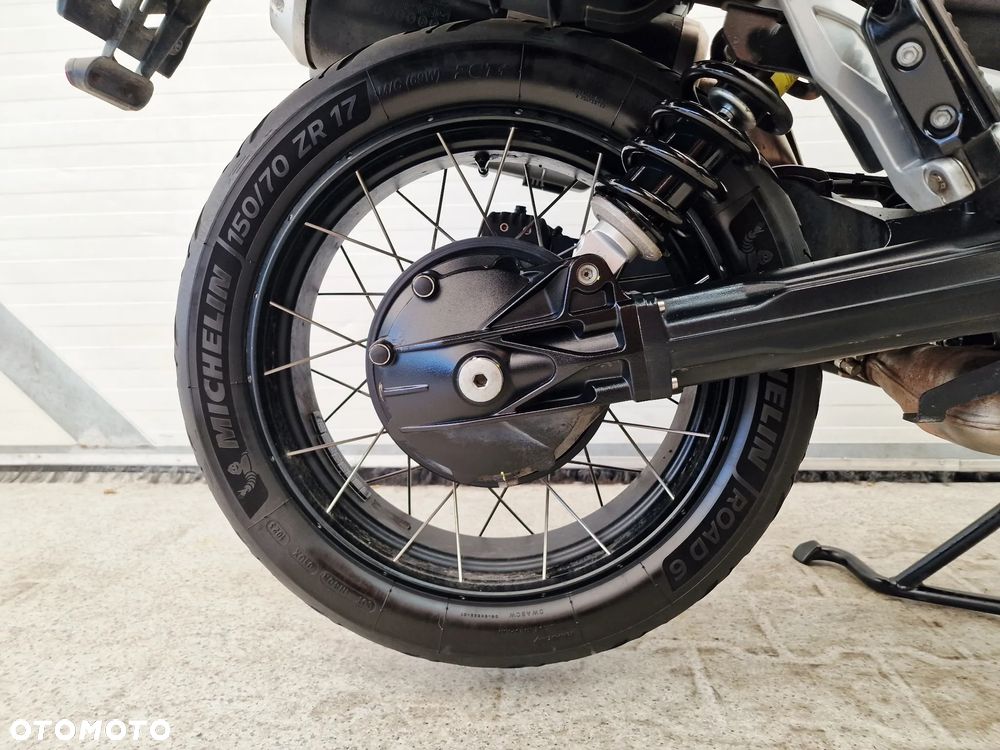 Moto Guzzi V85 - 15