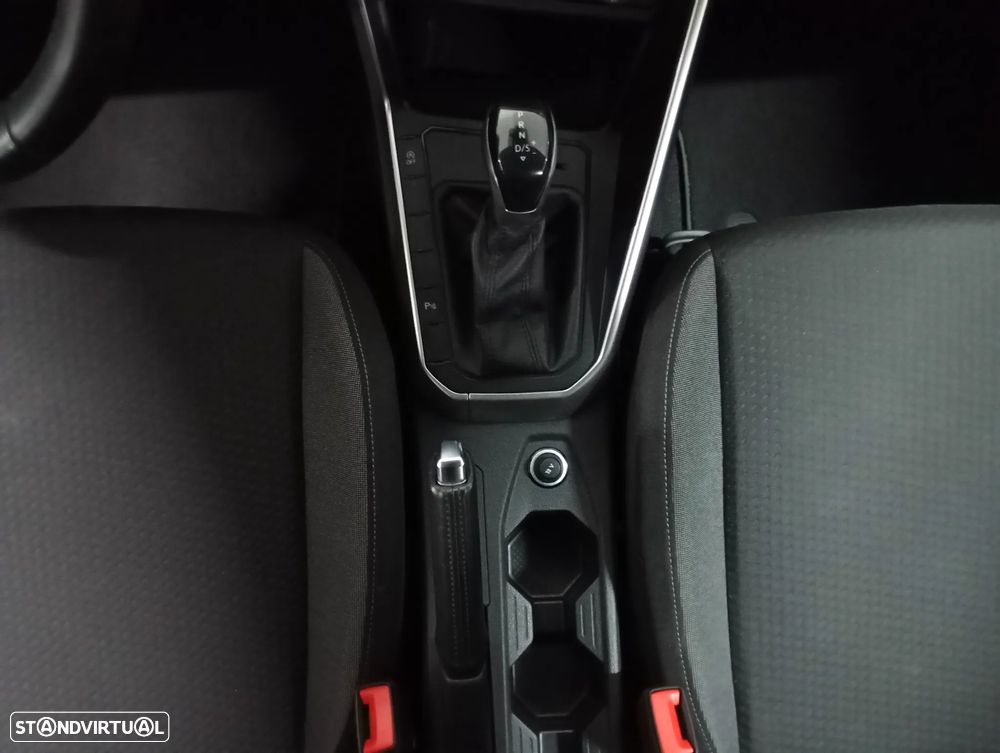 VW Polo 1.0 TSI Urban DSG - 21