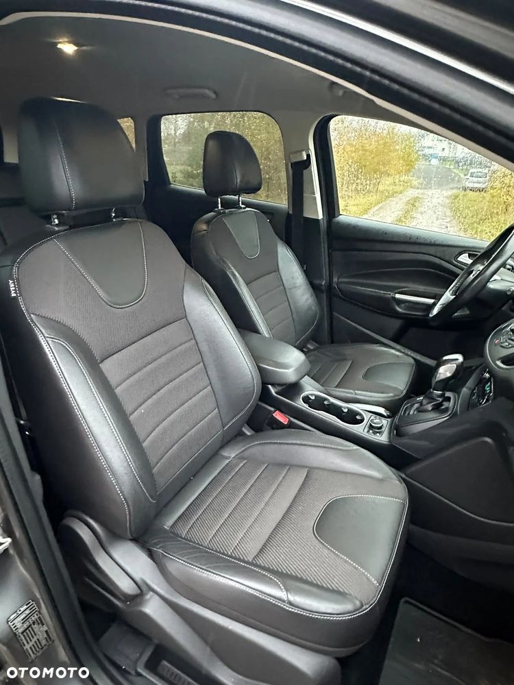 Ford Kuga 2.0 TDCi 4x4 Titanium - 31