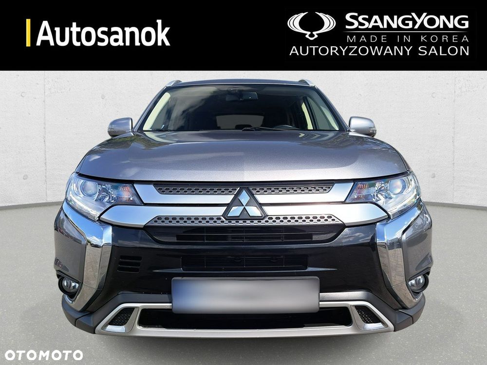 Mitsubishi Outlander 2.0 Instyle SDA 4WD CVT - 2