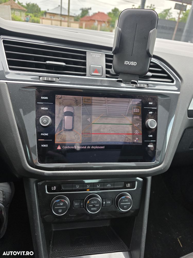 Volkswagen Tiguan - 5