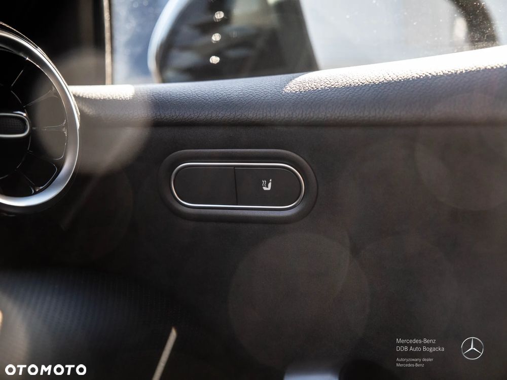 Mercedes-Benz Klasa A 250 e PHEV AMG Line 8G-DCT - 8