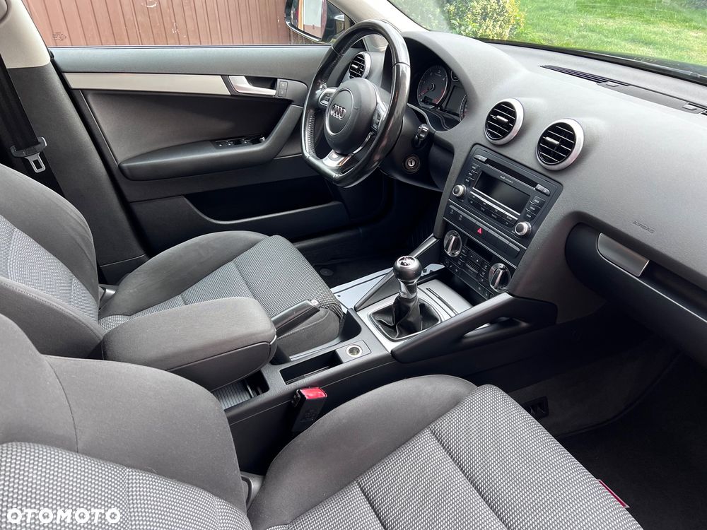 Audi A3 Sportback 2.0 TDI S line Sportpaket plus - 31