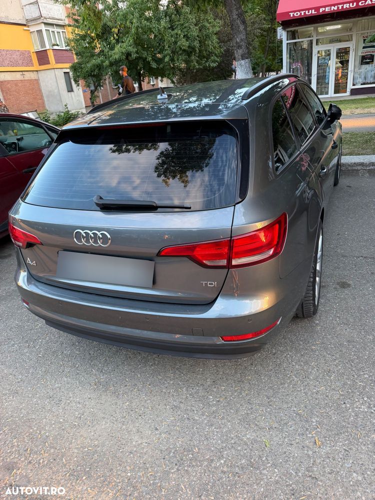 Audi A4 Avant 2.0 TDI - 9