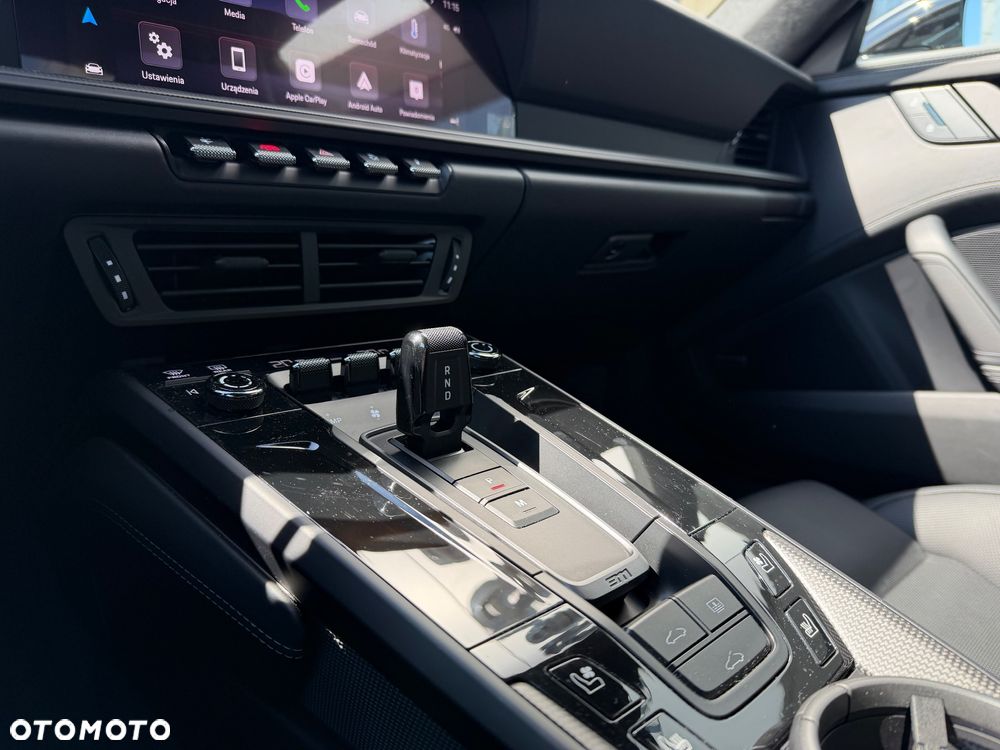 Porsche 911 - 28
