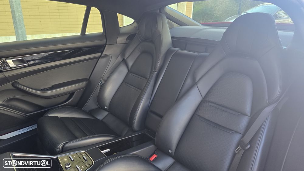 Porsche Panamera 4 E-Hybrid Executive - 18