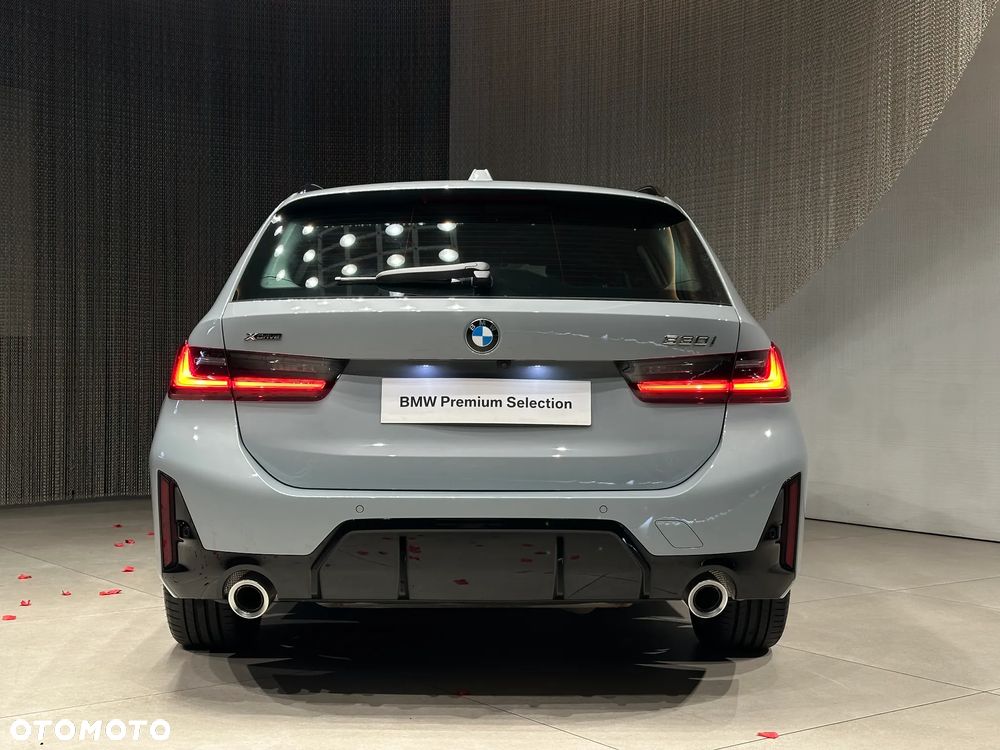 BMW Seria 3 330i xDrive M Sport sport - 9