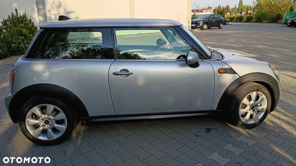 MINI ONE - 8