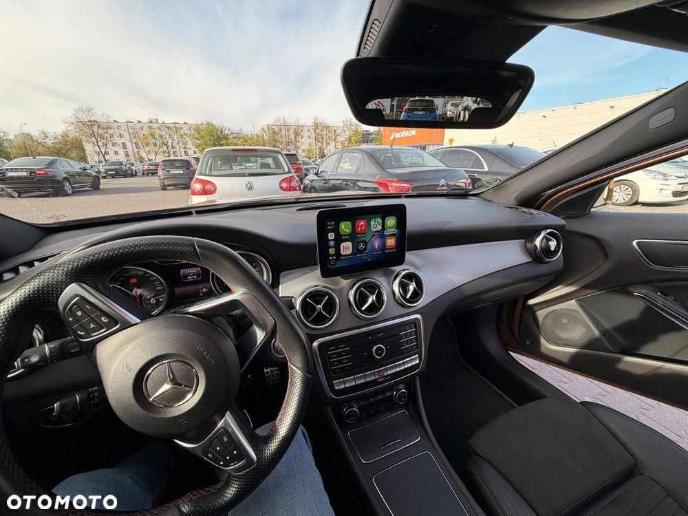 Mercedes-Benz GLA 220 4-Matic AMG Line - 21