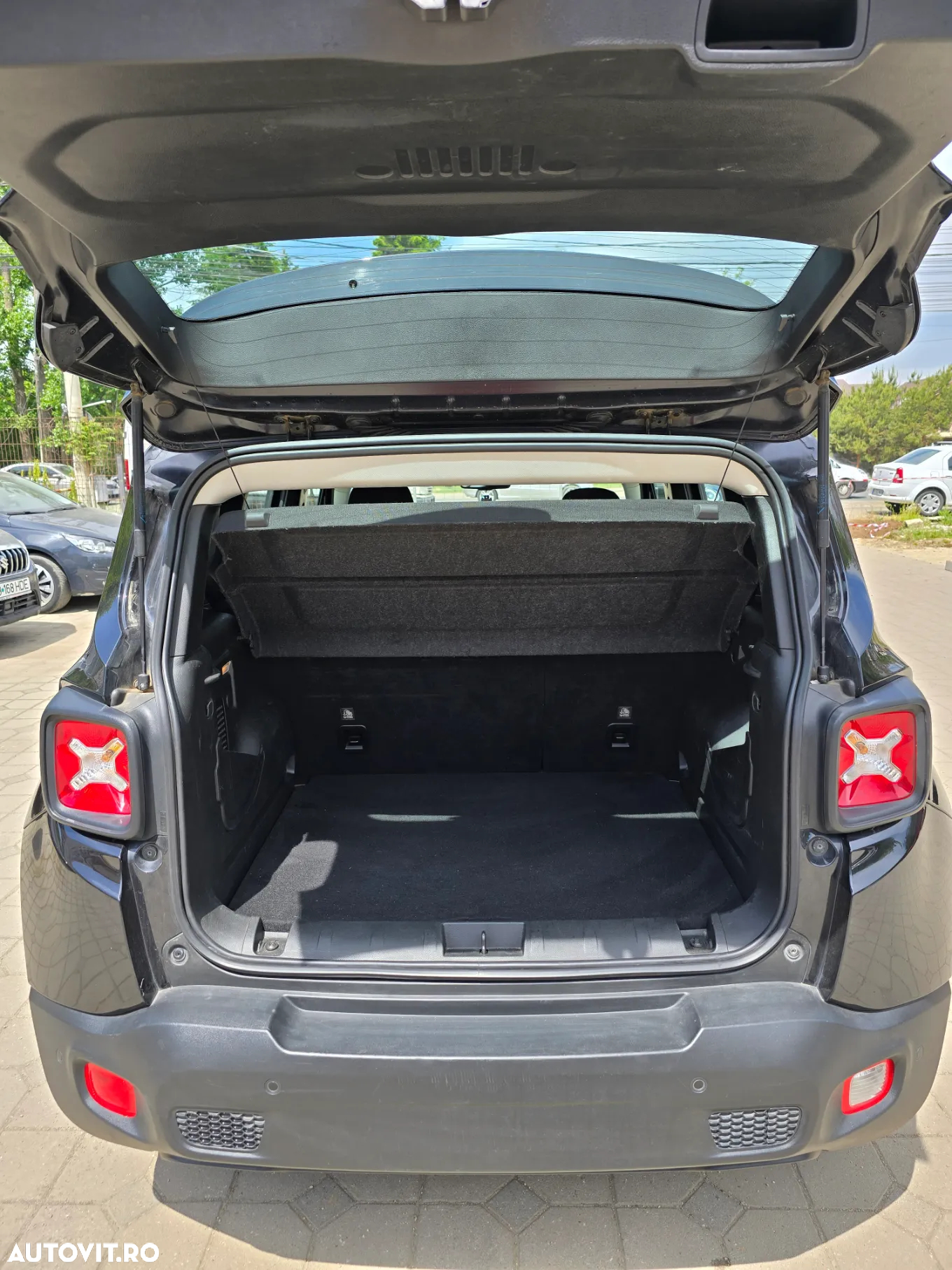 Jeep Renegade 1.0 Turbo 4x2 M6 Longitude - 25