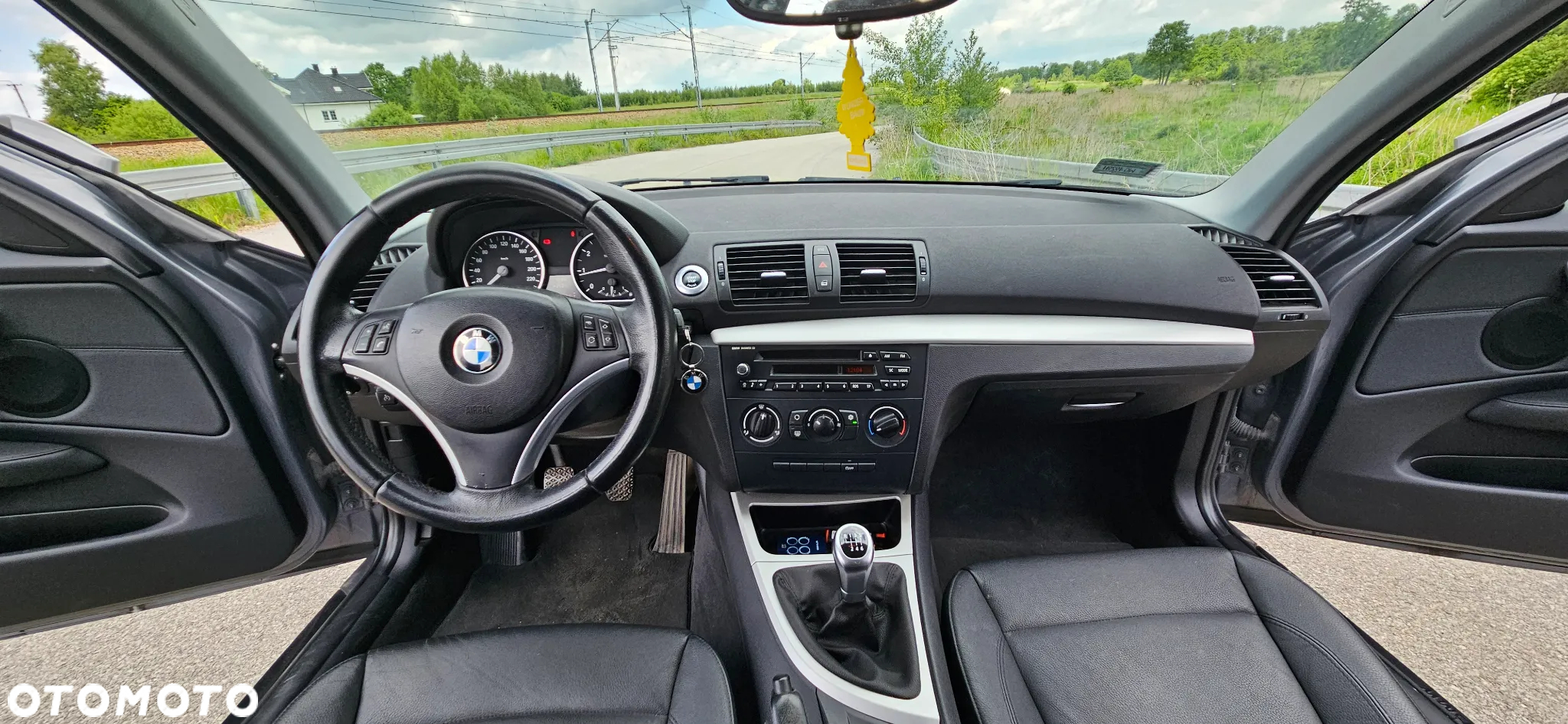 BMW Seria 1 118i - 23