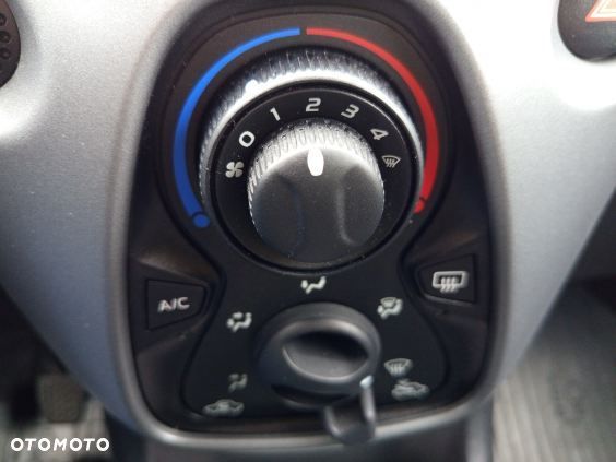 Toyota Aygo 1.0 VVT-i JBL Edition - 8