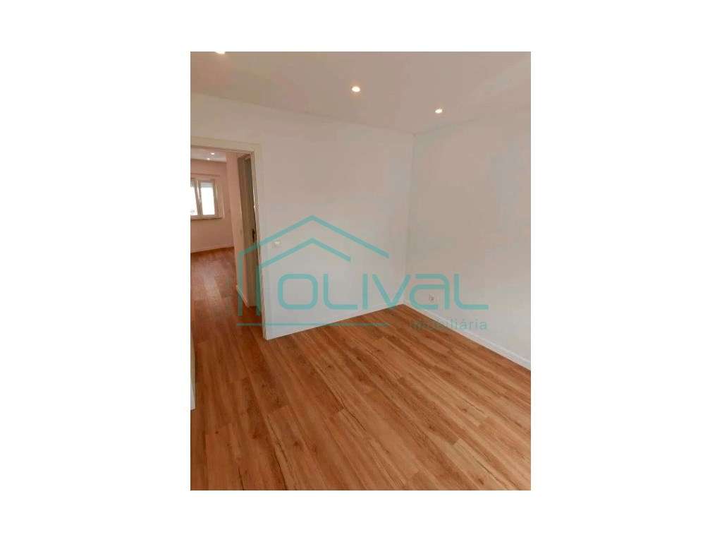 Apartamento T2 à venda em Póvoa de Santa Iria e Forte da Casa - Grande imagem: 5/9