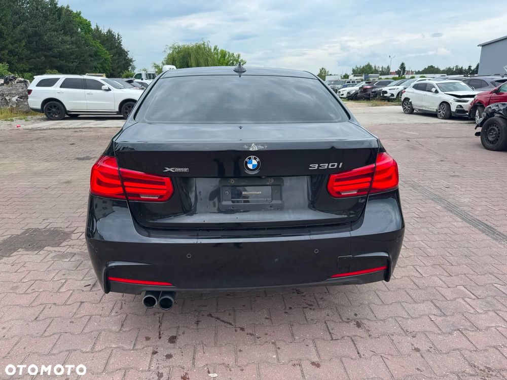 BMW Seria 3 330i xDrive - 7