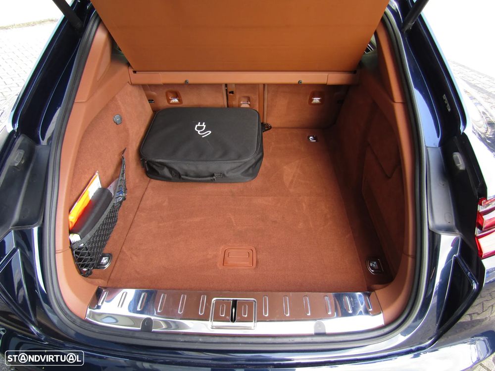 Porsche Panamera Sport Turismo 4 E-Hybrid - 30