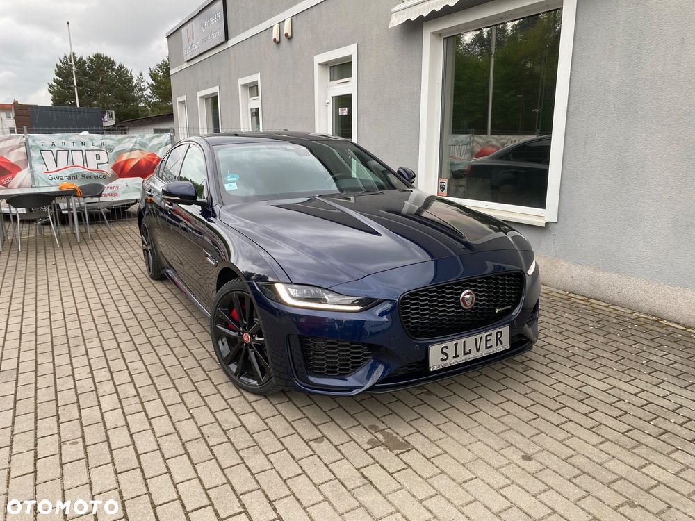 Jaguar XE P300 AWD R-Dynamic HSE - 10