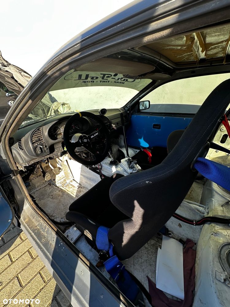 BMW Seria 3 328i - 11