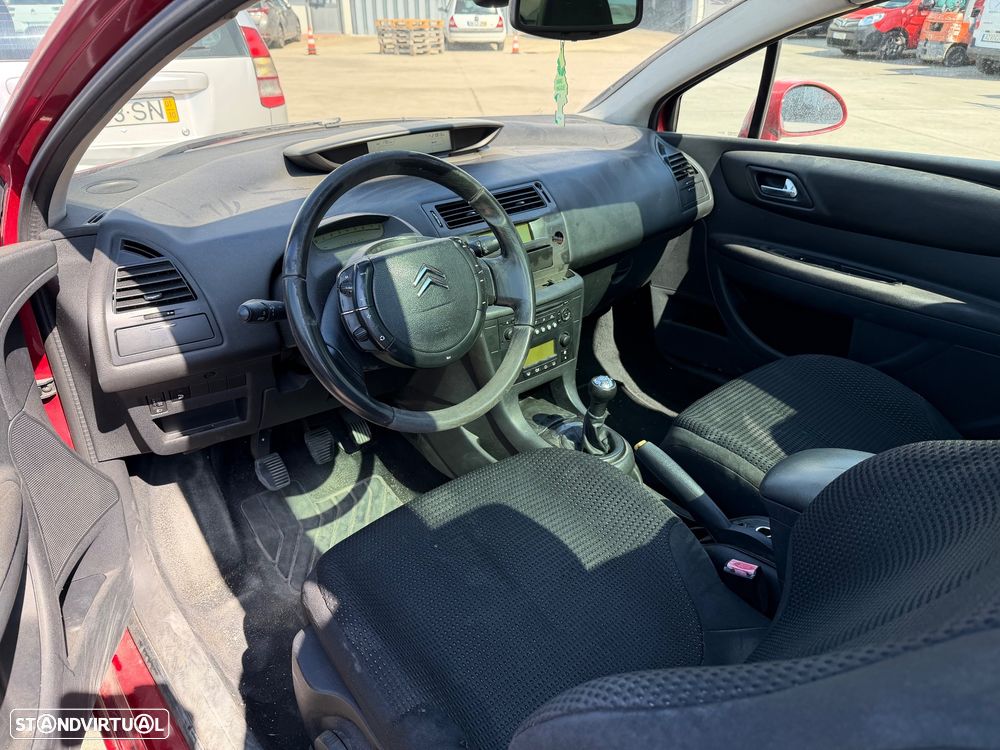 Citroen C4 de 3 portas de 2006 para peças - 9