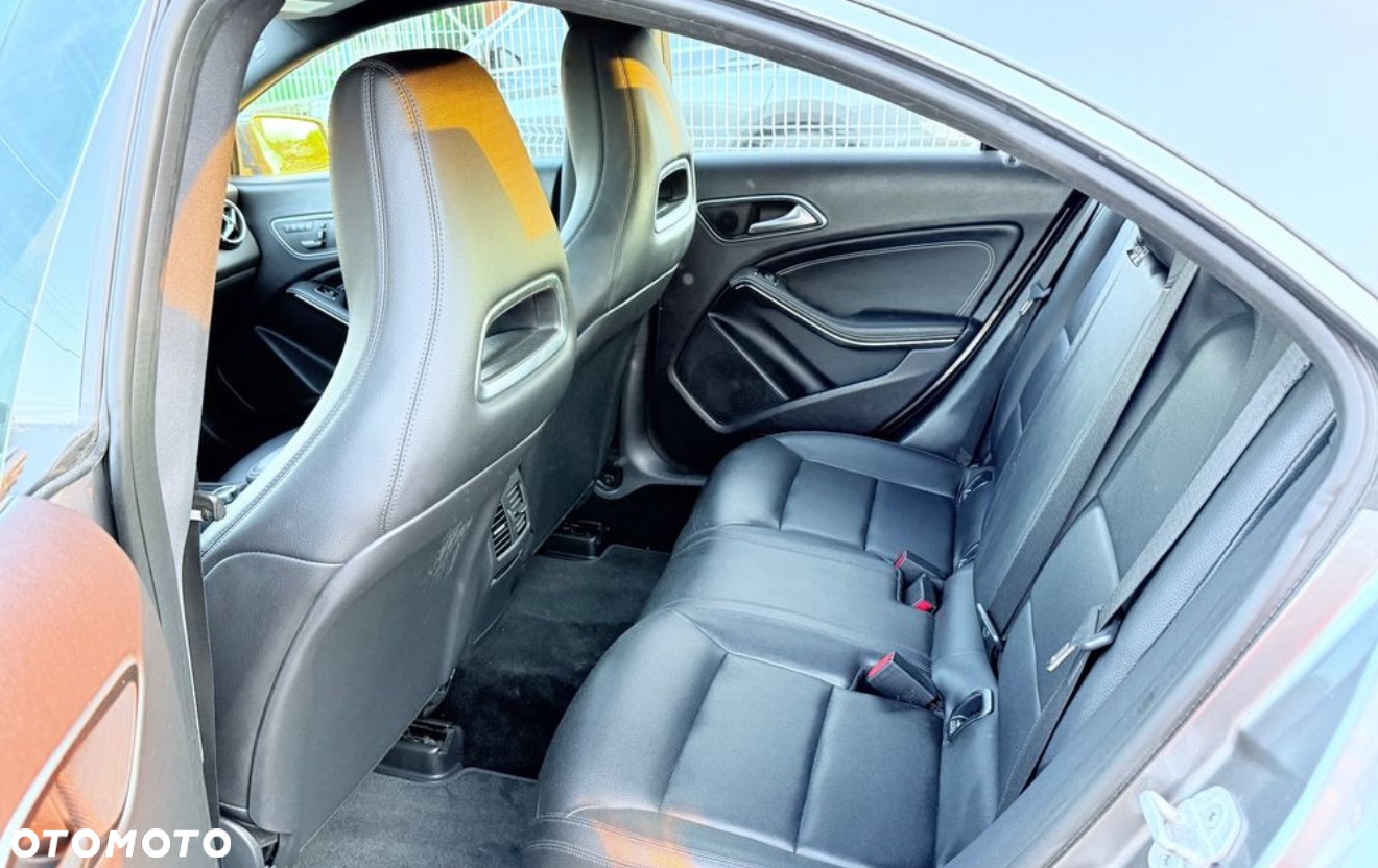 Mercedes-Benz CLA 250 7G-DCT AMG Line - 8