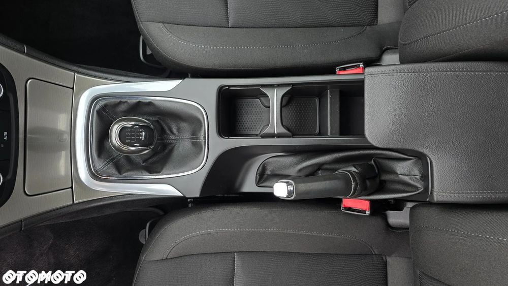 Opel Insignia - 18