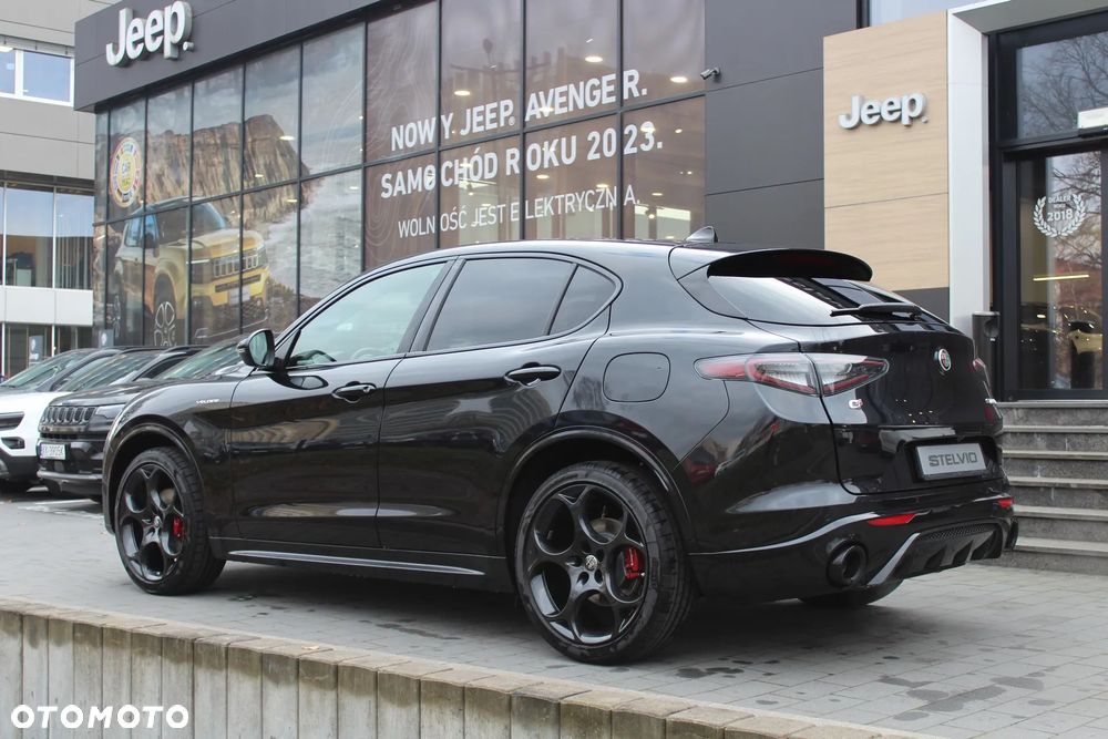 Alfa Romeo Stelvio 2.0 Turbo Veloce Q4 - 12