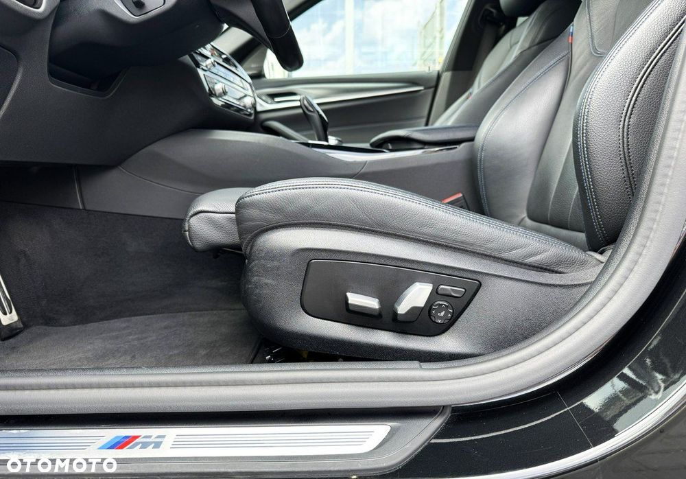 BMW Seria 5 530i xDrive GPF M Sport sport - 12