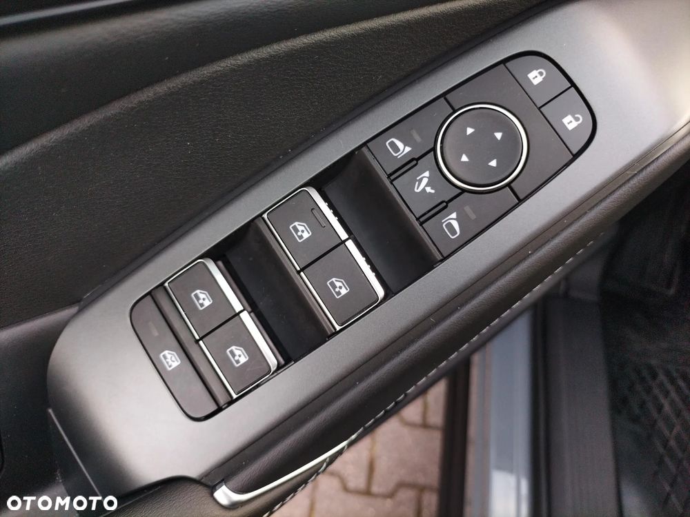 Nissan Qashqai 1.3 DIG-T MHEV N-Connecta Xtronic - 19