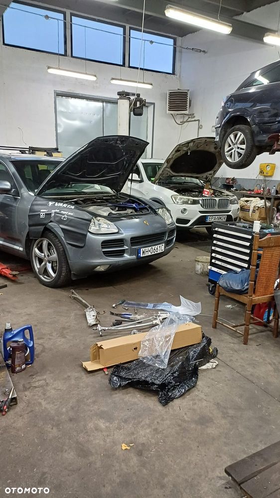 Porsche Cayenne Tiptronic S - 27