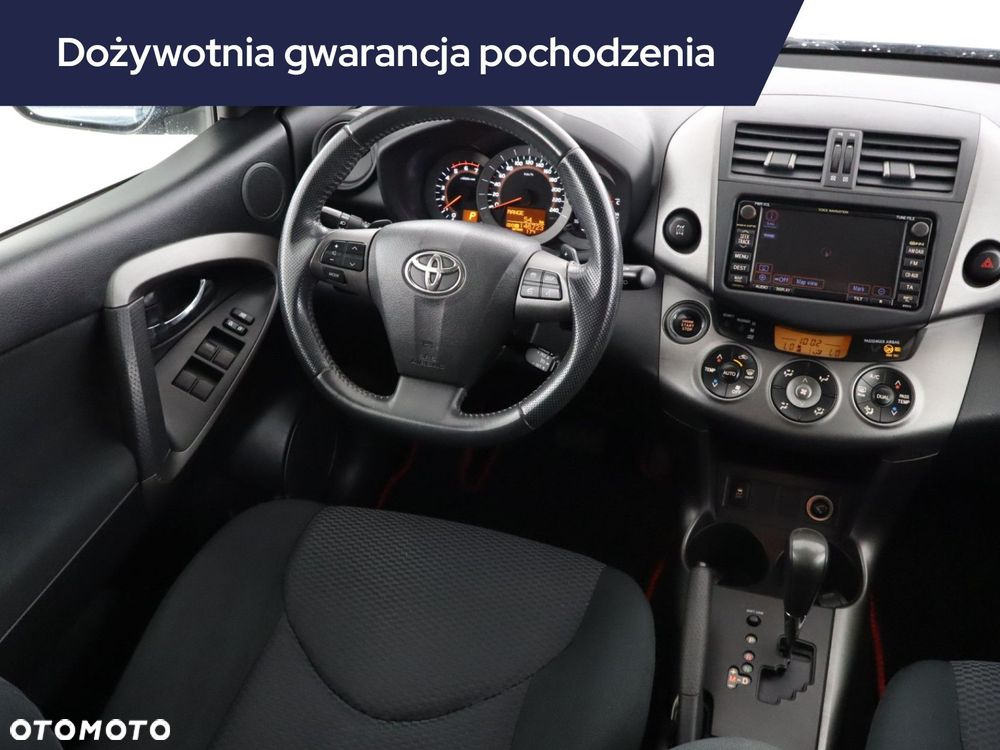 Toyota RAV4 - 9