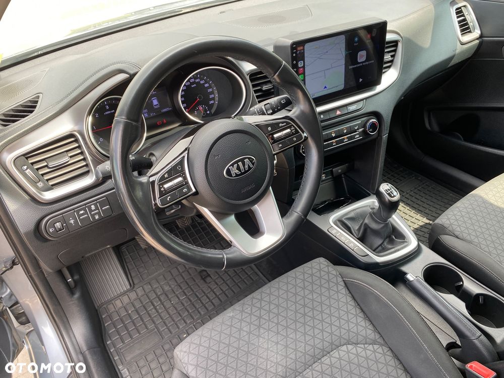 Kia Ceed 1.6 CRDi mHEV L - 18