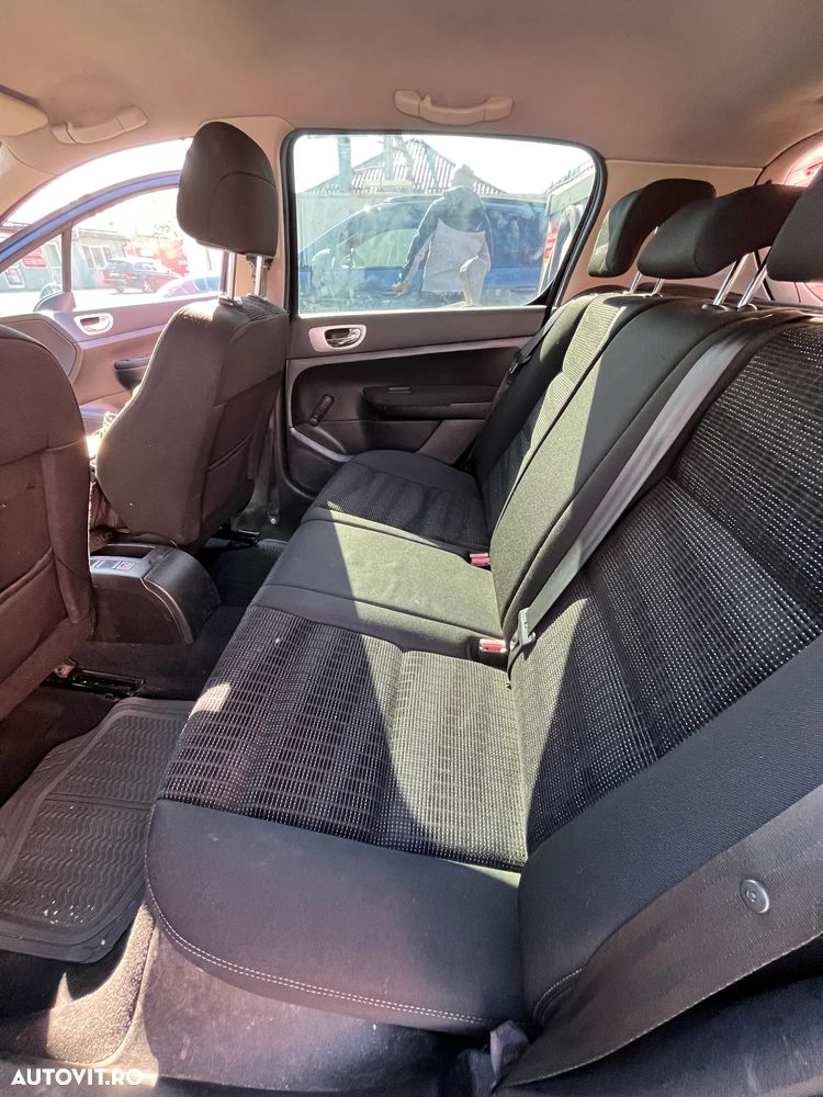 Peugeot 307 1.6 XT - 24
