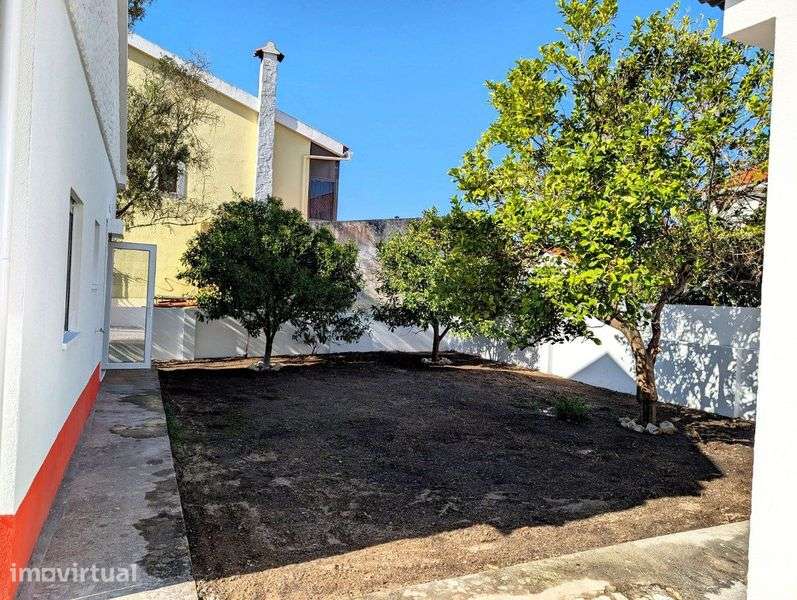 Moradia T2 isolada em Palmela, Aires - Grande imagem: 2/12